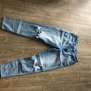 American Eagle Mom Jeans